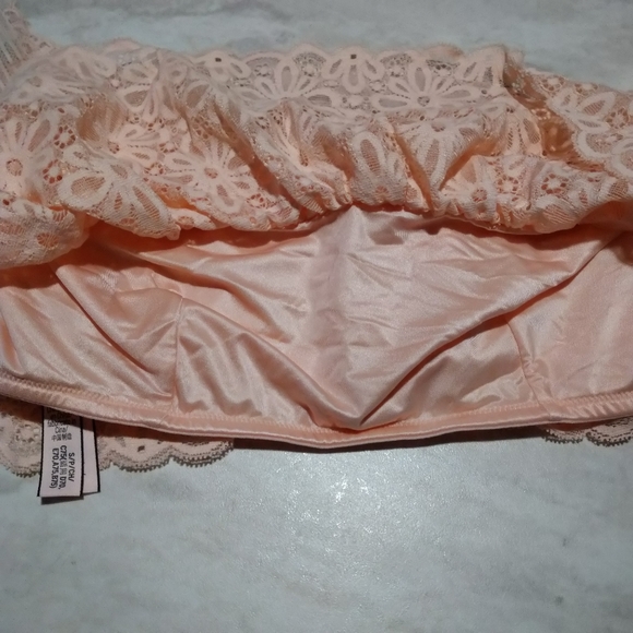 Victoria's Secret Off The Shoulder Bandeau - Picture 3 of 8